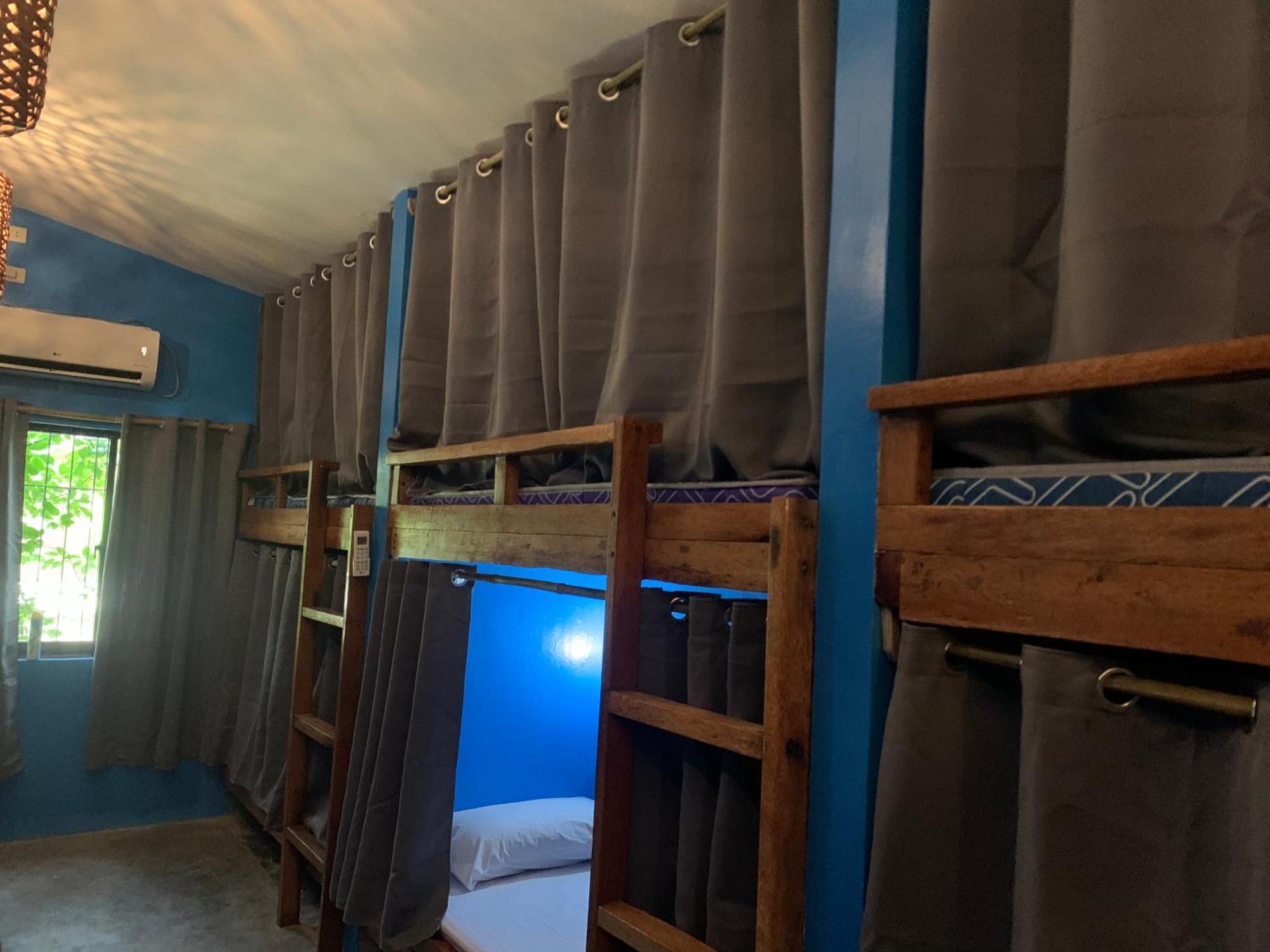 Jaydy Hostel 제너럴 루나 외부 사진