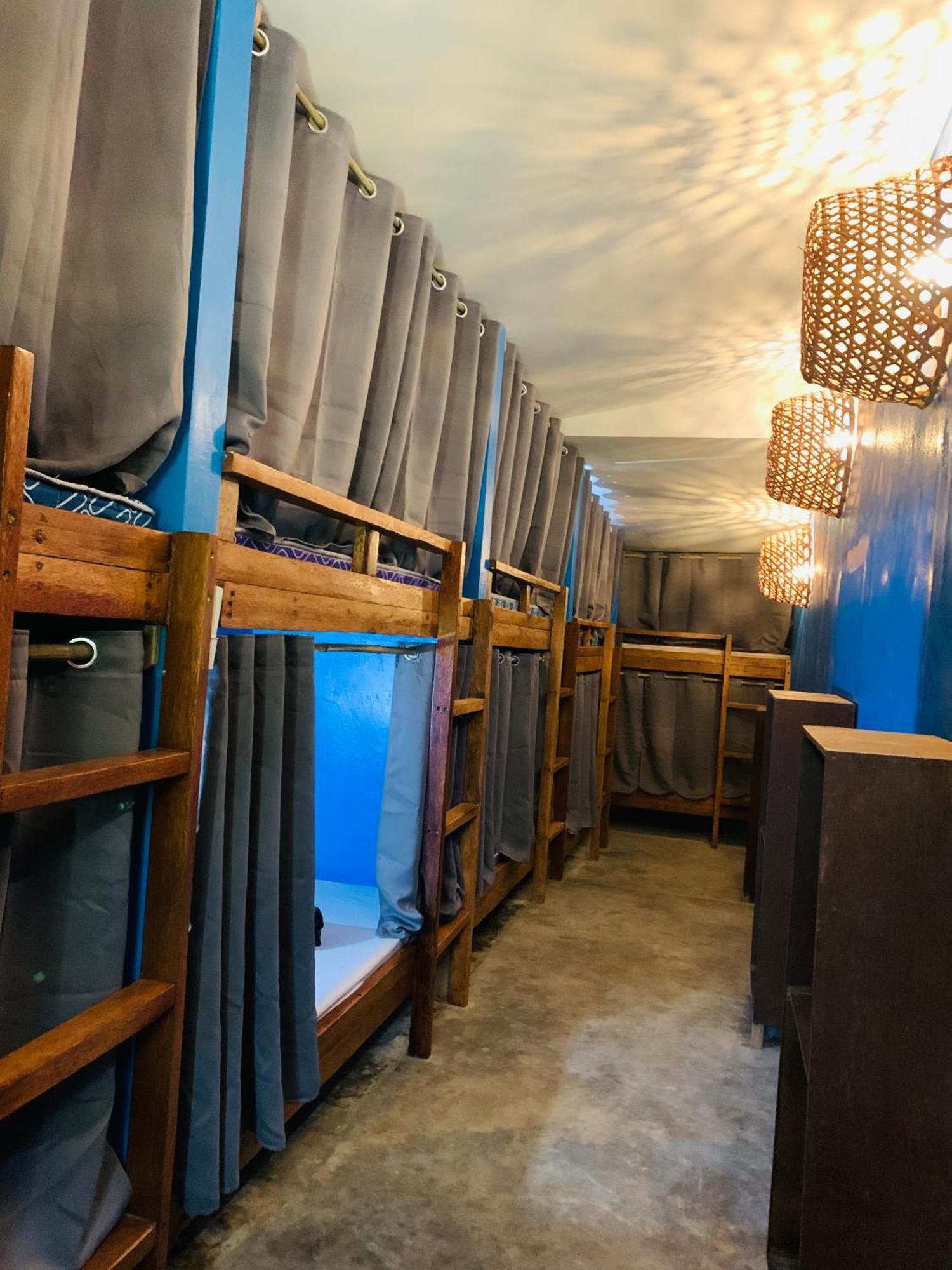 Jaydy Hostel 제너럴 루나 외부 사진