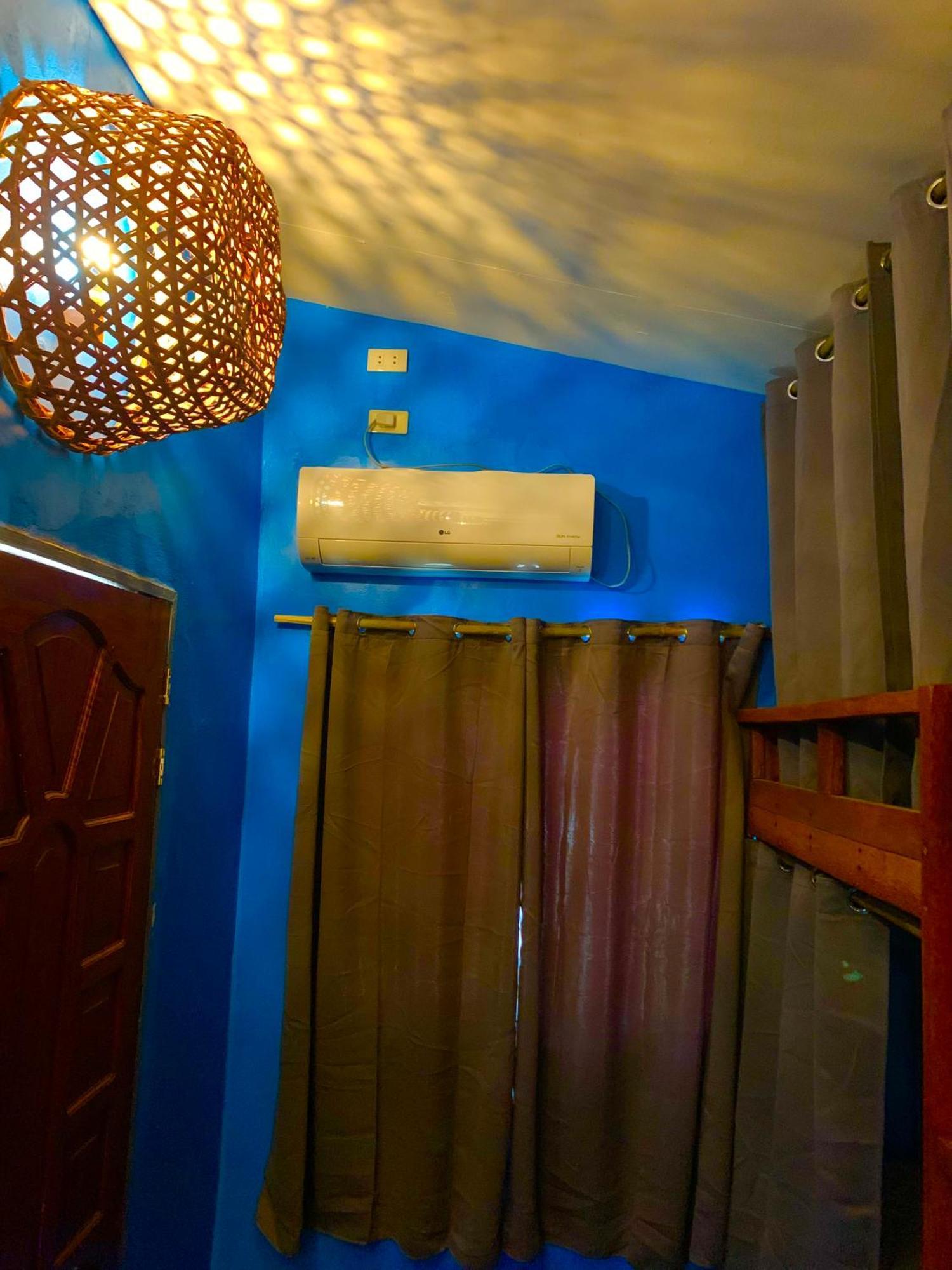 Jaydy Hostel 제너럴 루나 외부 사진
