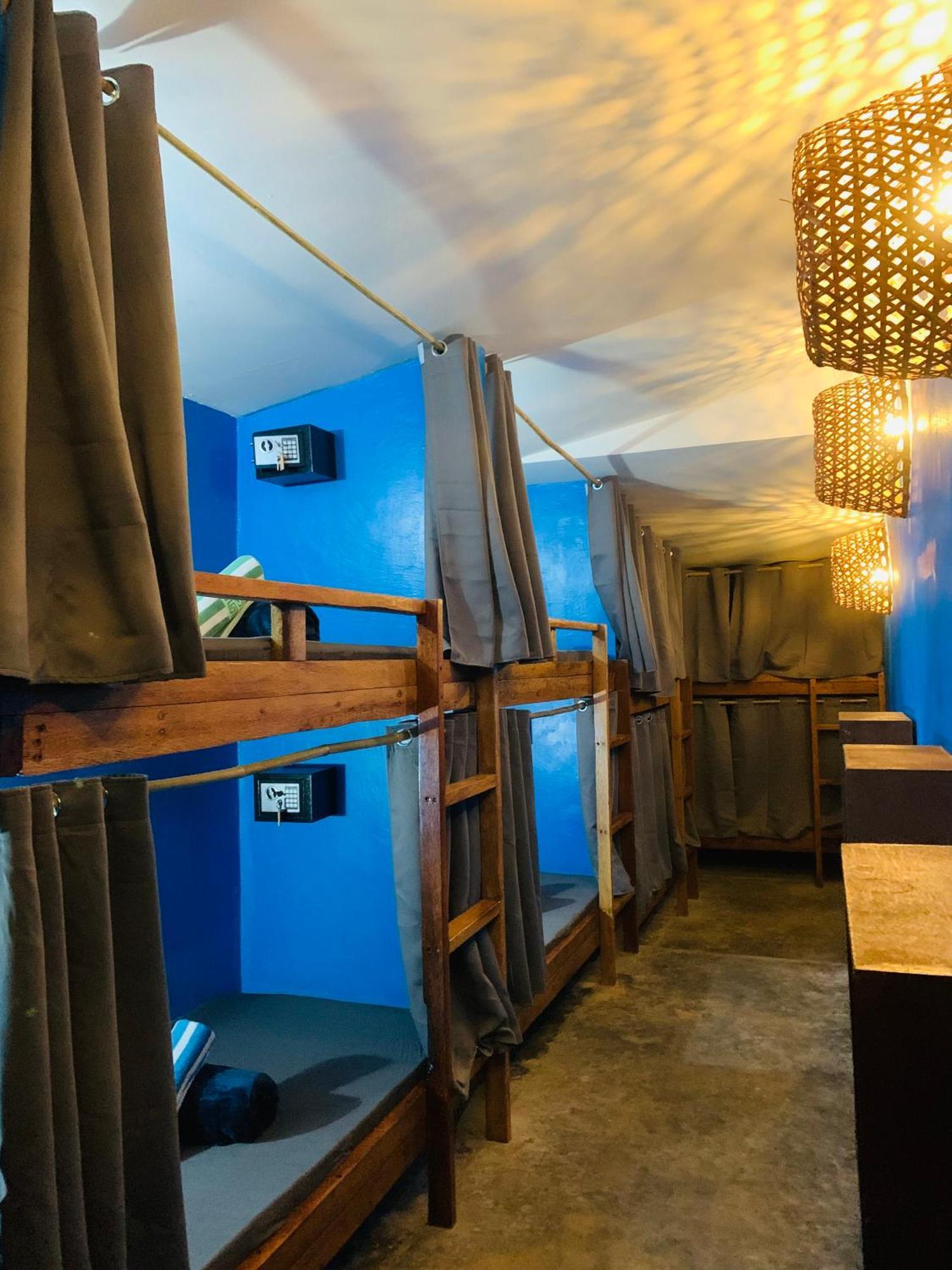 Jaydy Hostel 제너럴 루나 외부 사진